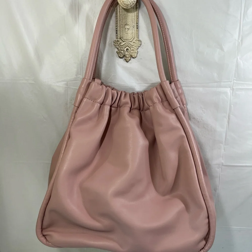 Lulu Dharma Gathered Tote pink